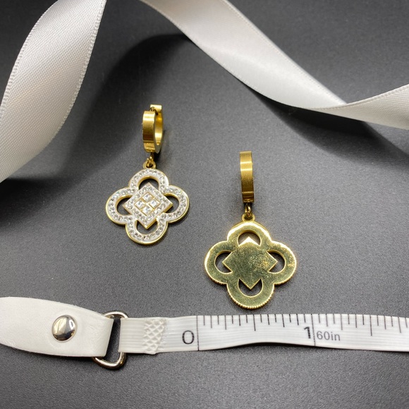 🛎️ Clearance No2 Gold and White Tones Stainless Steel Earrings - Picture 4 of 4